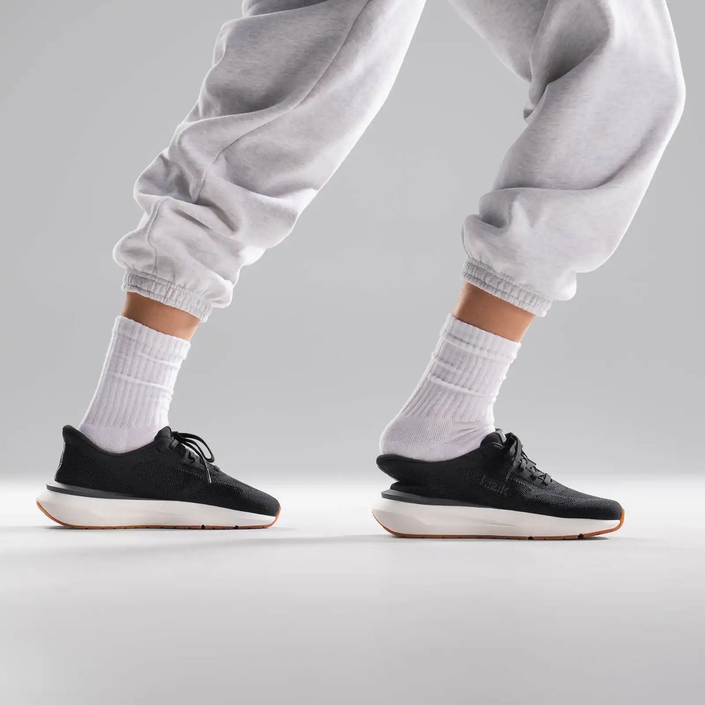 Women's Athens 2 Knit - Black/Bright White